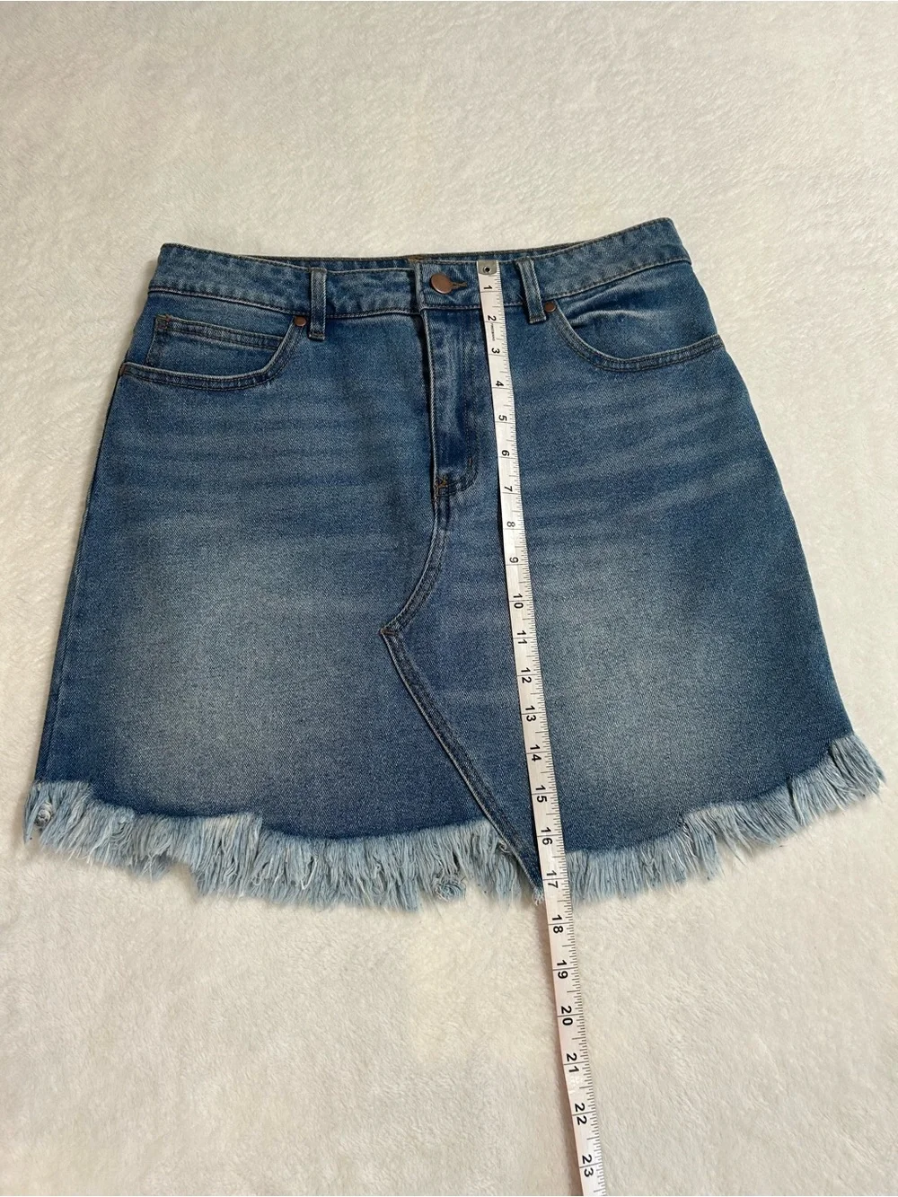 Versona Denim Fringe Hem Mini
Skirt Size 10 - Picture 5 of 7
